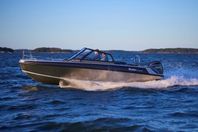Buster Magnum 2025 med Yamaha F225