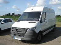 Mercedes-Benz Sprinter 211 CDI FWD Skåpbil 2.2 CDI 9G-Tronic