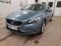 Volvo V40 D4 Summum 5-cyl 177hk Drag Panorama Kamera Skinn