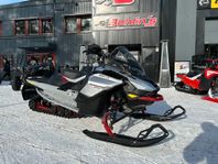 Ski-Doo Renegade X-RS 900 ACE Turbo R 137"