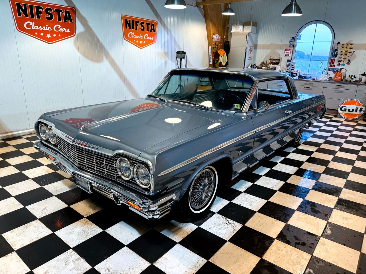 Chevrolet Impala SS / Automat...