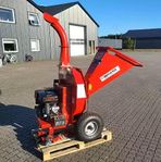 Flismaskin Bernards RCG15 med 20 hk bensinmotor