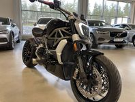 Ducati Diavel Snygg stylad med orginal delar kvar