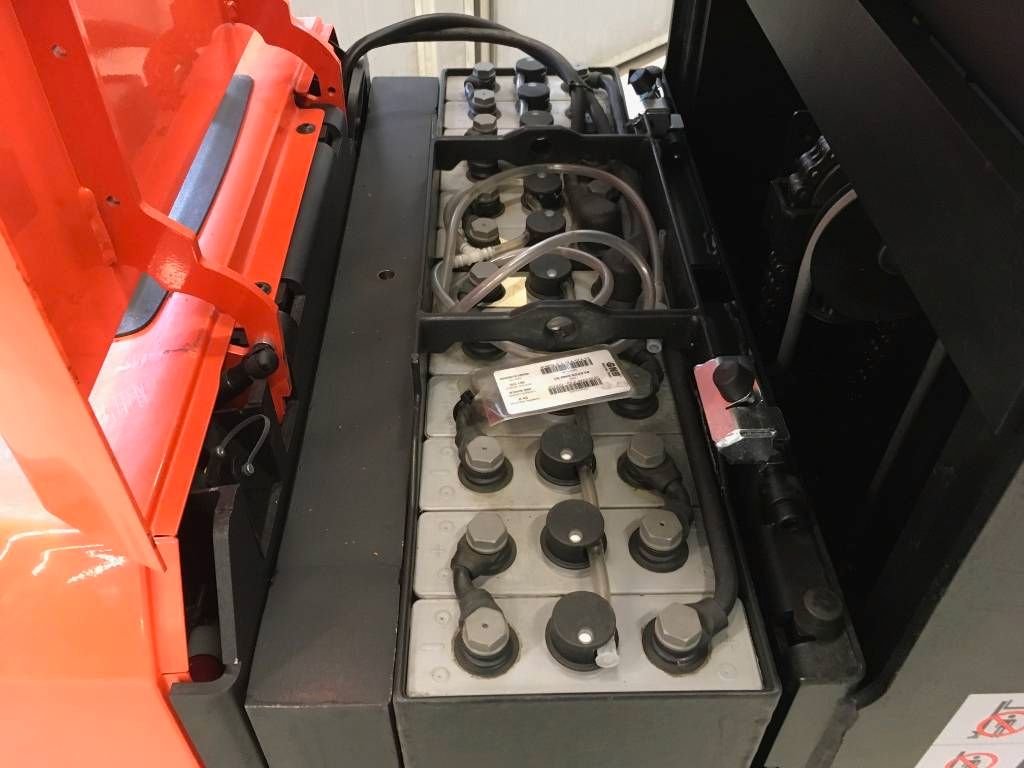 Toyota OSE 100 W