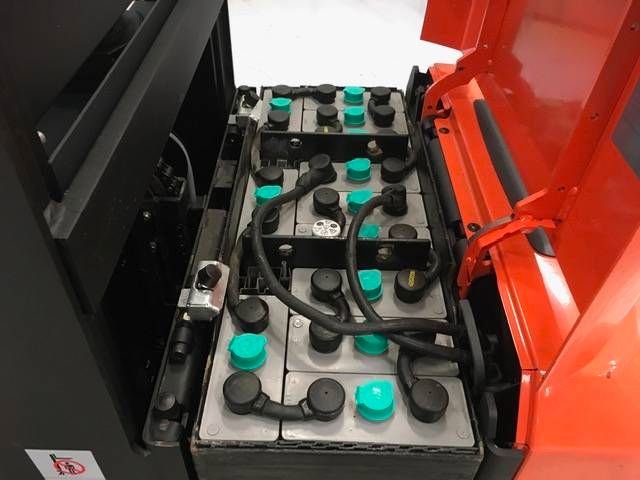 Toyota OSE 100 W