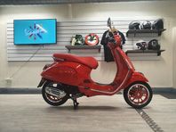 Vespa Primavera Red