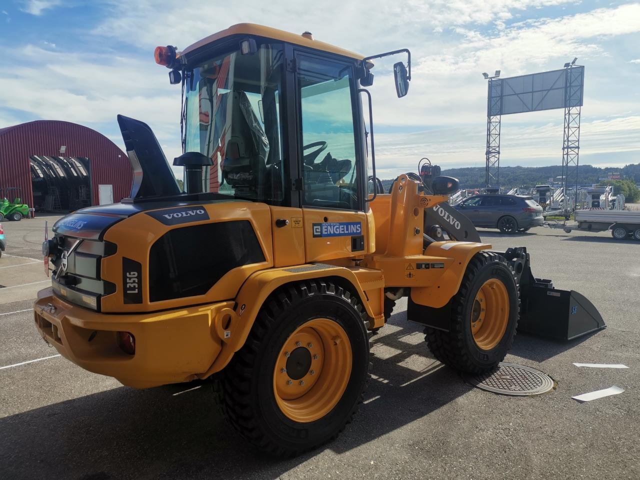 Volvo L35GT, UTHYRES