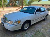 Lincoln Town Car 4.6 V8 2V SOHC Automat 238hk