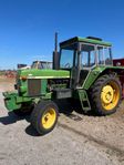 John Deere 3130