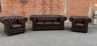 Nytillverkad Chesterfield soffgrupp