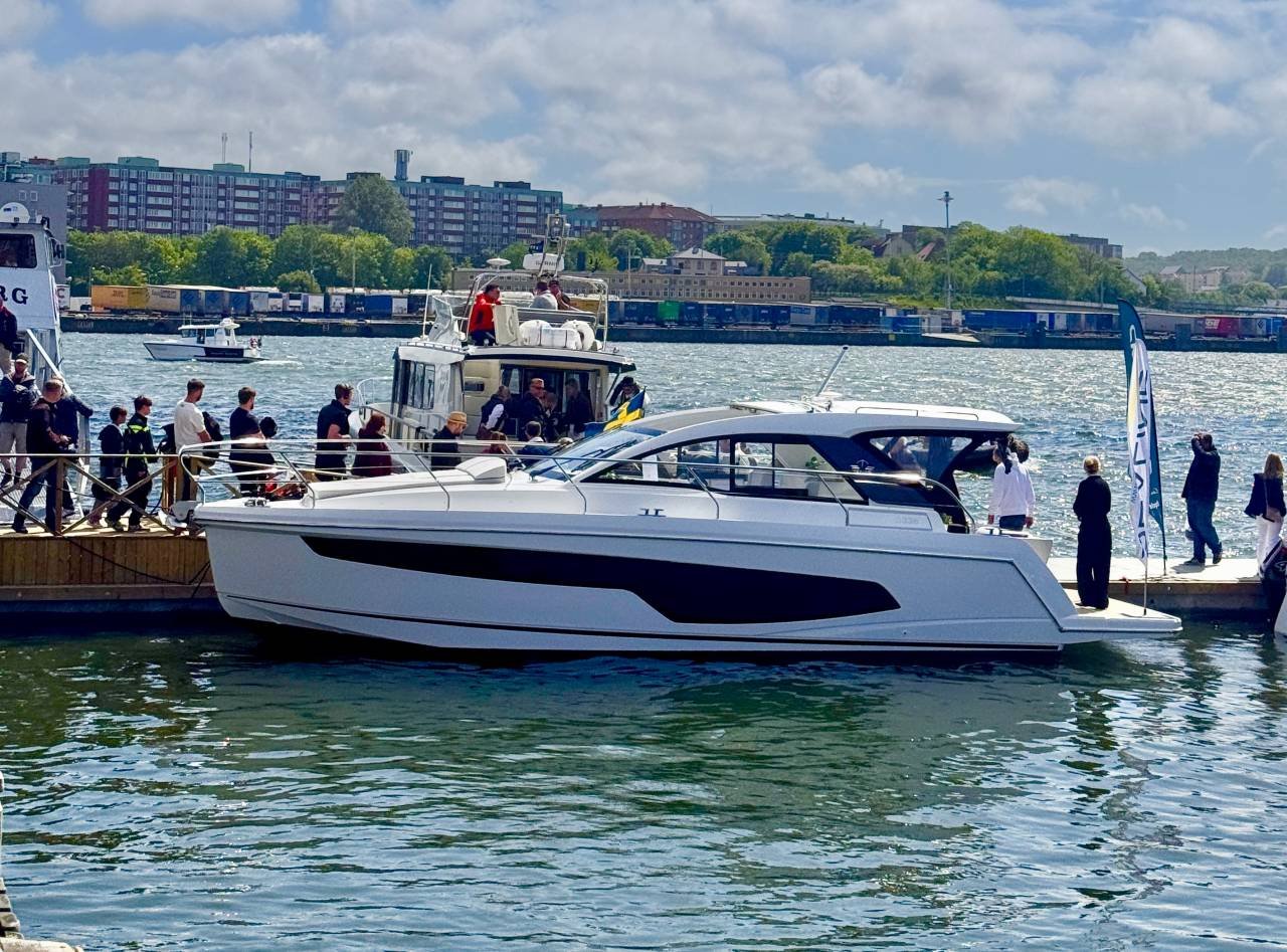 Sealine S335 • 1 x VP D6-440 ...