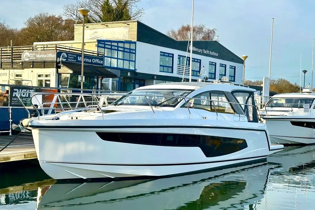 Sealine S335 - 1 x VP D6-440 ...