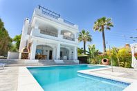 Nyrenoverad villa i Marbella, Costa del Sol