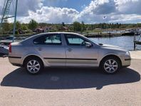 Skoda Octavia 2.0 FSI Elegance 150hk"OBS1010