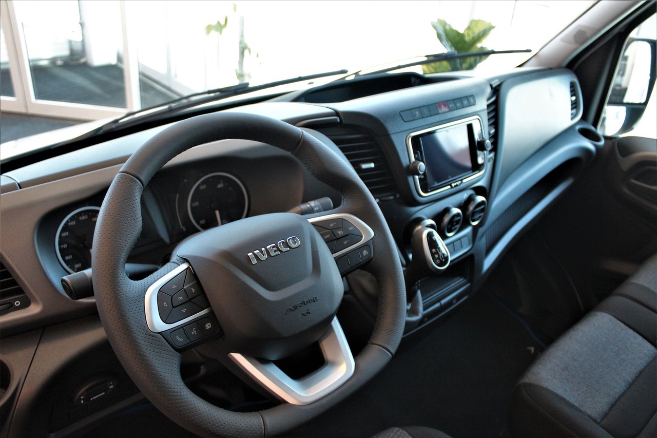 Iveco Daily 35-140 Skåpbil 2.3 JTD Hi-Matic, 136hk, 2021