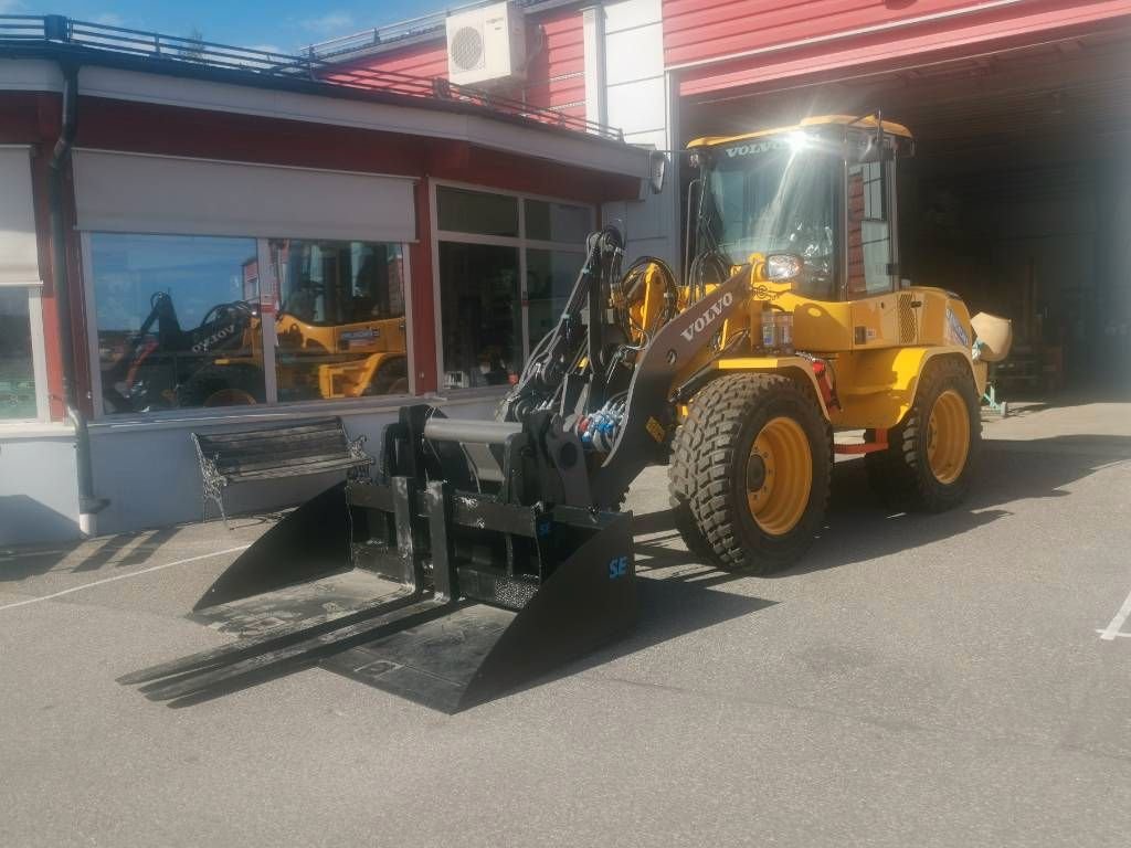 Volvo L35GT, UTHYRES