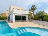 Modern villa med pool i el campello