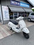 Vespa GTS Super 300 Bianco