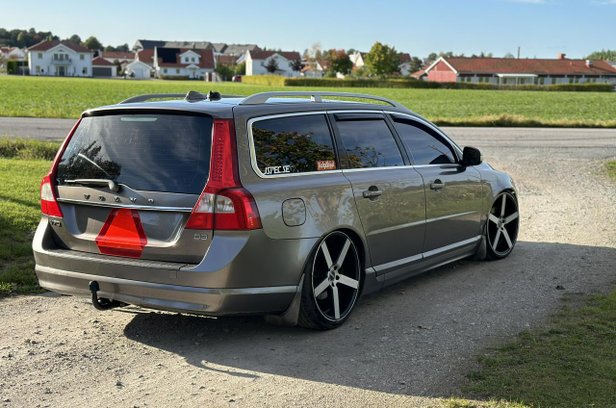 volvo-v70-fas-2-a-traktor-s-ljes-i-rebro-b-s-ld-eller-borttagen