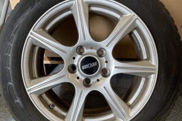 205/60R16 vinterdäck på alufälgar säljes i H - såld eller borttagen