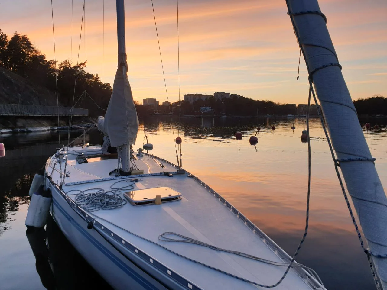 Carrera Helmsman - Snabbseglande skönhet image