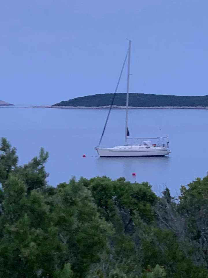 Andelsbåt Aphrodite i Kroatien med ny motor. image