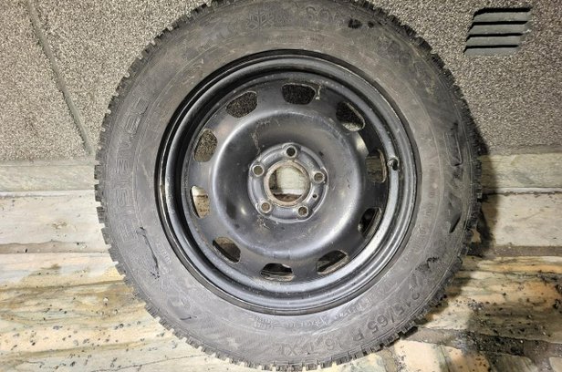 Gislaved Soft Frost . 215/65R16 passar till - såld eller borttagen