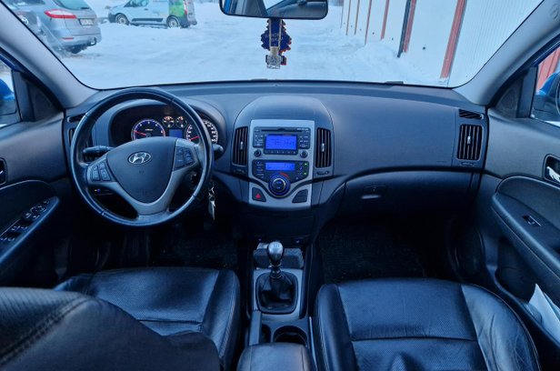 Hyundai i30 Hyundai i30 crdi 1,6 säljes i Tro - såld eller borttagen