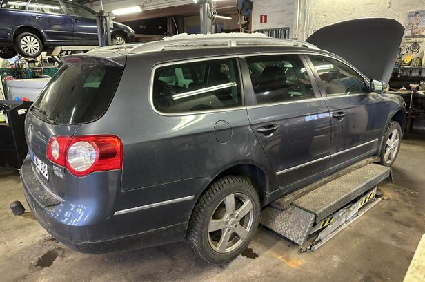 Volkswagen Passat 2.0 4 motion säljes i Sandv - såld eller borttagen