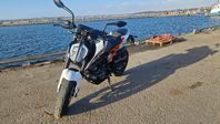 KTM duke 125 (Nyservad och Nybesiktigad)