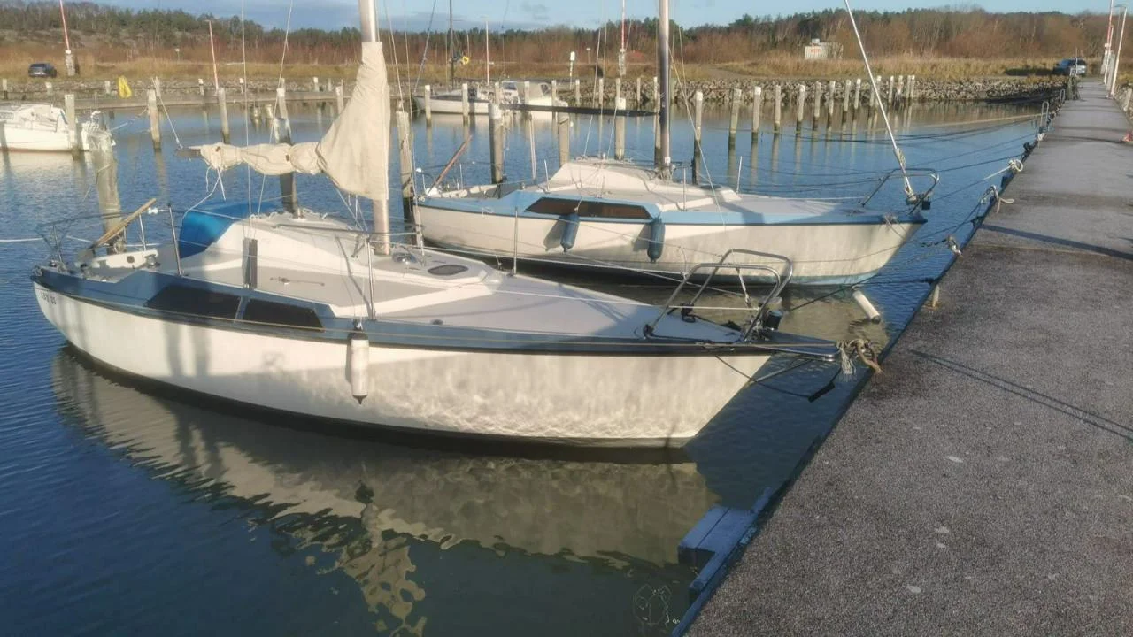 2 Maxi 77 for sale image