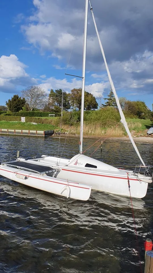 Trimaran Astus 20.1 2007 image