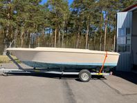 Skrov Nimbus Max 1 på TK-trailer 1500kg båtvagn