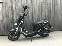 Yadea elmoped