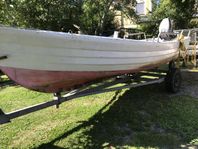 Motorbåt med 40hk och 30-trailer (motor kan säljas separat)