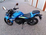 Suzuki GSX-S125 