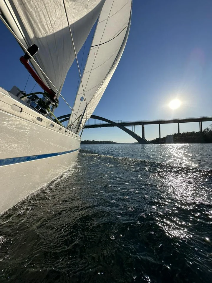 Senorita Helmsman image