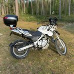 BMW F 650 Gs Dakar + Givi V47 ToppBox