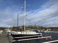 Motorseglare Finnsailer 35 med hamnplats i Klagshamn