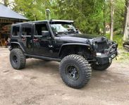 Fälgar med nya däck - Jeep Wrangler