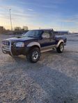 Nissan navara 2.5 tdi - 03 A-traktor 