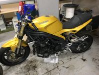 Triumph Speed Triple 2005 delar