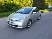 Toyota Prius automat hybrid. Nybesiktad idag till 2025.10.01