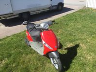 Moped piaggio zip 30