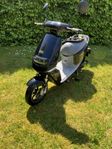 elmoped klass 1, ca 45 km/h, gått drygt 100 mil