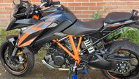 KTM SUPER DUKE 1290 GT 