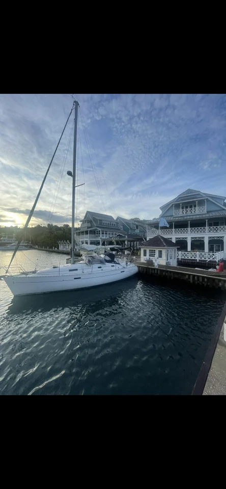 Beneteau Oceanis 331 delägarskap. Martinique image