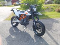 KTM 690 SMC R (354mil).