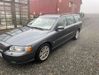 Volvo V70 2.5T AWD Momentum 