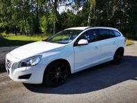 Volvo V60 T3 Black Edition lågmilare 